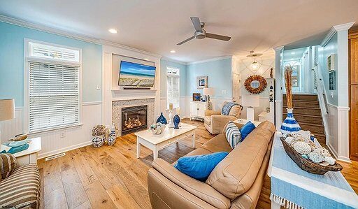 I.4052b343b74c678afb691b8682ced2e0.jpg.512x299 q85 box 02C02C10242C598 crop detail